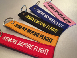 Remove Before Flight Sleutelhanger Zwart / Geel