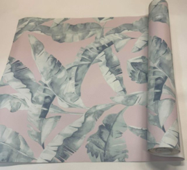 Roze Behang met Groene Palmbladeren L84403 | Tropisch Vliesbehang