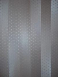 streepjes satijn vinyl glim behang 47