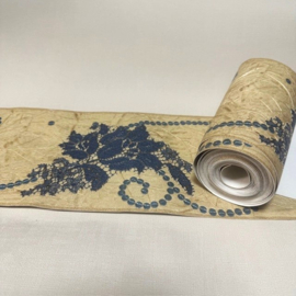 Behangrand in Goud met Blauwe Geborduurde Bloemen 6611-59