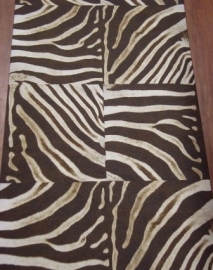 bruin wit zebraprint dierenprint behang 42