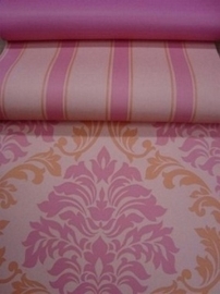 roze streepjes uni en barok behang 36