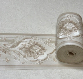 Klassieke crème behangrand met ornamenten glans 8,5 cm – 5 meter lang