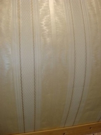 behang creme goud streepjes  8