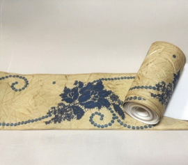 Behangrand in Goud met Blauwe Geborduurde Bloemen 6611-59