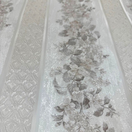 AS Creation Villa Rosso Behang 95929-2 – Engelse Bloemen – Beige / Crème Satijn Vinylbehang