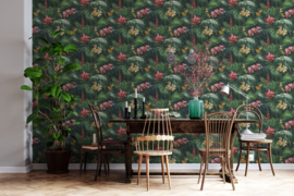 Behang met tropische bladeren en bloemen  G56434 Global Fusion