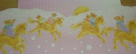 roze kinder baby behang met sterretjes beertjes en paarden