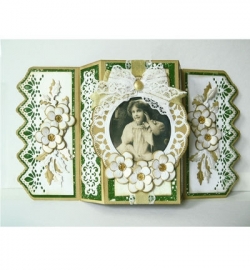 Marianne Design LR 0388  flower Doily  op voorraad
