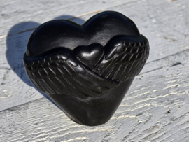 URN / HART MET VLEUGELS