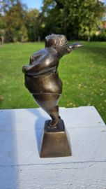 DIKKE DAME / RECHTERBEEN GEBOGEN