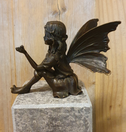 ELFJE  / ENGEL / FEE MET VLINDER