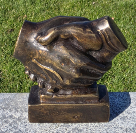 GEVOUWEN HANDEN / HANDDRUK