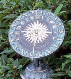 BRONZEN ZONNEWIJZER