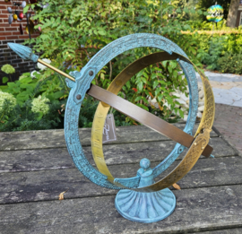 BRONZEN ZONNEWIJZER