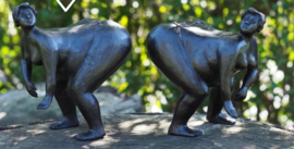 DIKKE DAME / RECHTS