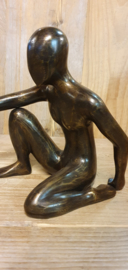 MAN MET STREKKENDE ARM