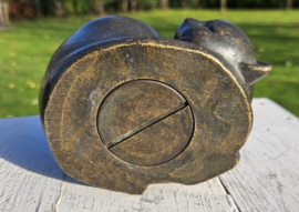 SLAPENDE KAT / URN