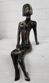 VROUW ZITTEND / RANDZITTER