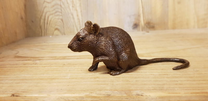 RAT / ZIT BRONZEN DIEREN HUIS EN TUIN DECORATIE MARIE