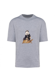 Panda auf Schildkröte mit Igel
