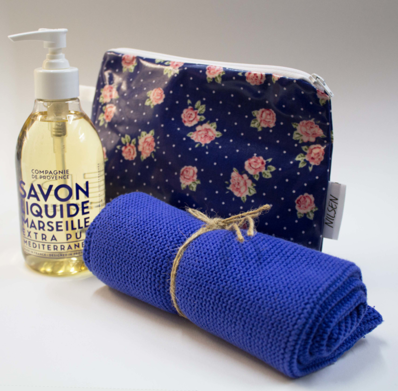 Gift set washbag, towel & liquid handwash