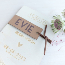 Geboortekaartje van hout - Label Naam Meisje | Prijs vanaf: