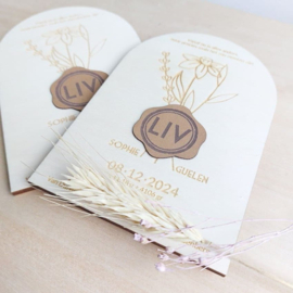 Geboortekaartje van hout - Label Naam Meisje | Prijs vanaf: