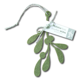 Kerstkaart hanger vilt takje mistletoe | maretak met labeltje