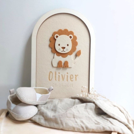 Kinderkamerdecoratie leeuw van hout en vilt met naam | Gepersonaliseerd