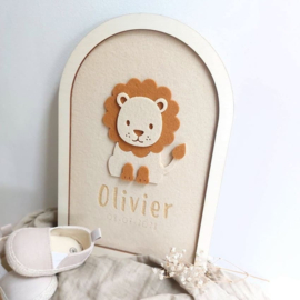 Kinderkamerdecoratie leeuw van hout en vilt met naam | Gepersonaliseerd