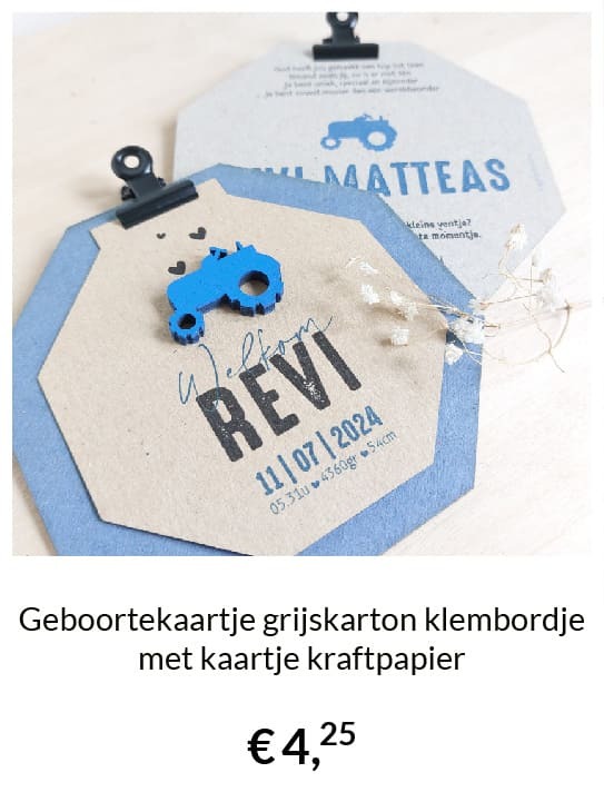 Geboortekaartje grijskarton klembordje kraftpapier trekker