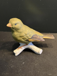 Goebel porselein: Groenling 38026 hoog 7 cm matte uitvoering