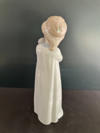 Zaphir porselein: Girl With Doll / Niña con Nuñeca hoog 24 cm