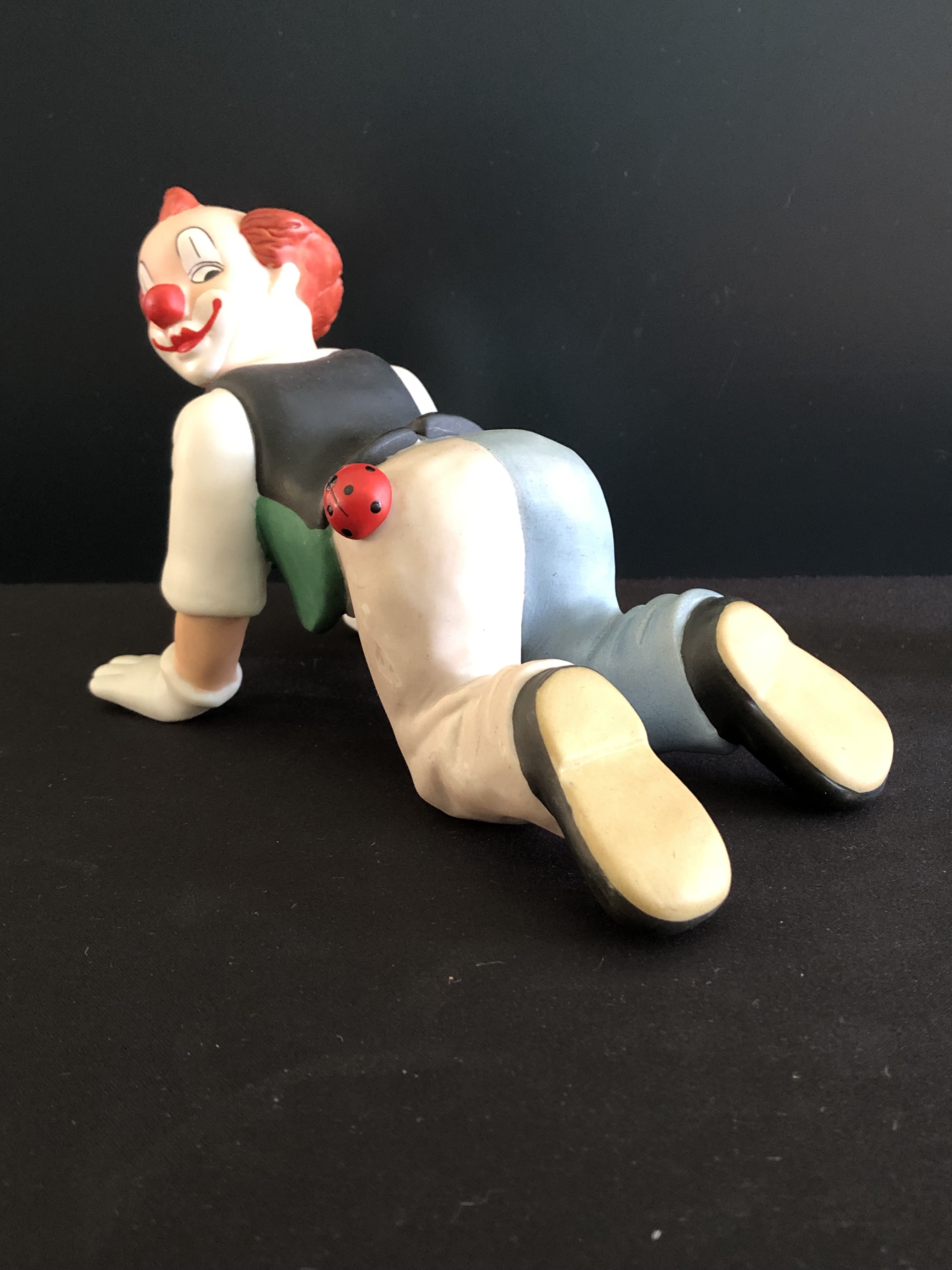 Goebel porselein: Happy Clowns Lucky 19 cm lang