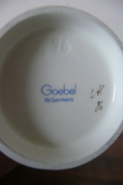 Hummel 96  Little Shopper / Gretel, Goebel, 12 cm