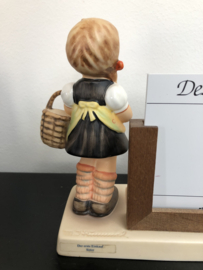 Originele Hummel 788/B Kalendarium Der erste Einkauf / Calendar Sister 16 cm TMK7
