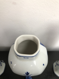 de Porceleyne Fles: prachtig Delfts Blauw kaststel hoogte dekselvaas 22 cm zijvaas 15 cm