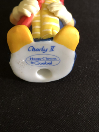 Goebel porselein: Happy Clowns Fido 7 cm hoog / Arnold II 8 cm hoog / Charly II 7 cm hoog