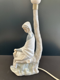 Lladro porselein: New Shepherdess Lamp / Pastora Nueva Lampara Fulgencio Garcia 1969-1976 hoog 28 cm / 46 cm