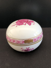 Herend porselein: sieradendoosje 6153/AP hoog 5,5 cm doorsnede 7,5 cm