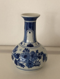 de Porceleyne Fles: Delft Blauwe bolvaas jaarletters CN=1969 schilder Ast hoog 9 cm