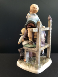 Originele Hummel 621 Beim Grossvaterle / At Grandpa's 22 cm Jaarstuk 1995 Gelimiteerde Uitgave