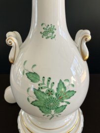 Herend porselein: Grote lamp met kap 6436/AV  Apponyi Groen hoogte met kap 49 cm
