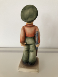 Originele Hummel 332 Stillgestanden! / Soldier Boy 15 cm TMK-7