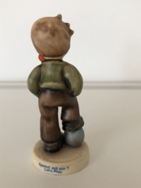 Originele Hummel 2051/B Spielst' mit mir? / Let's Play 9 cm TMK-7 1991-2000 First Issue 1998 met doos