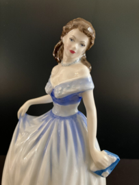 Royal Doulton porselein:  beeld 'Charlotte' HN 4092 hoog 22 cm gesigneerd