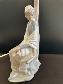 Lladro porselein: New Shepherdess Lamp / Pastora Nueva Lampara Fulgencio Garcia 1969-1976 hoog 28 cm / 46 cm