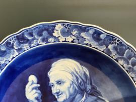 de Porceleyne Fles: wandbord nr 1812 naar Bloemaert jaarletters CM=1968 schilder JPo (J. H. Post 1950 – 1983) doorsnede 41 cm