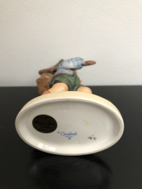 Originele Hummel 327 Der frohe Wanderer / The Run-A-Way 13,5 cm TMK-7 1991-2000